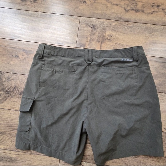 Eddie Bauer Olive Green Womens Size 10  Cargo Shorts  Polyester  Spandex - Picture 3 of 10